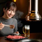 焼き肉を食べる若い女性